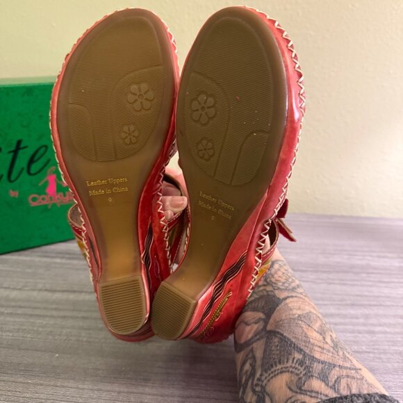 Elite By Corkys Womens Red Floral Leather Wedge Sandals Size 9 NIB - Picture 8 of 9